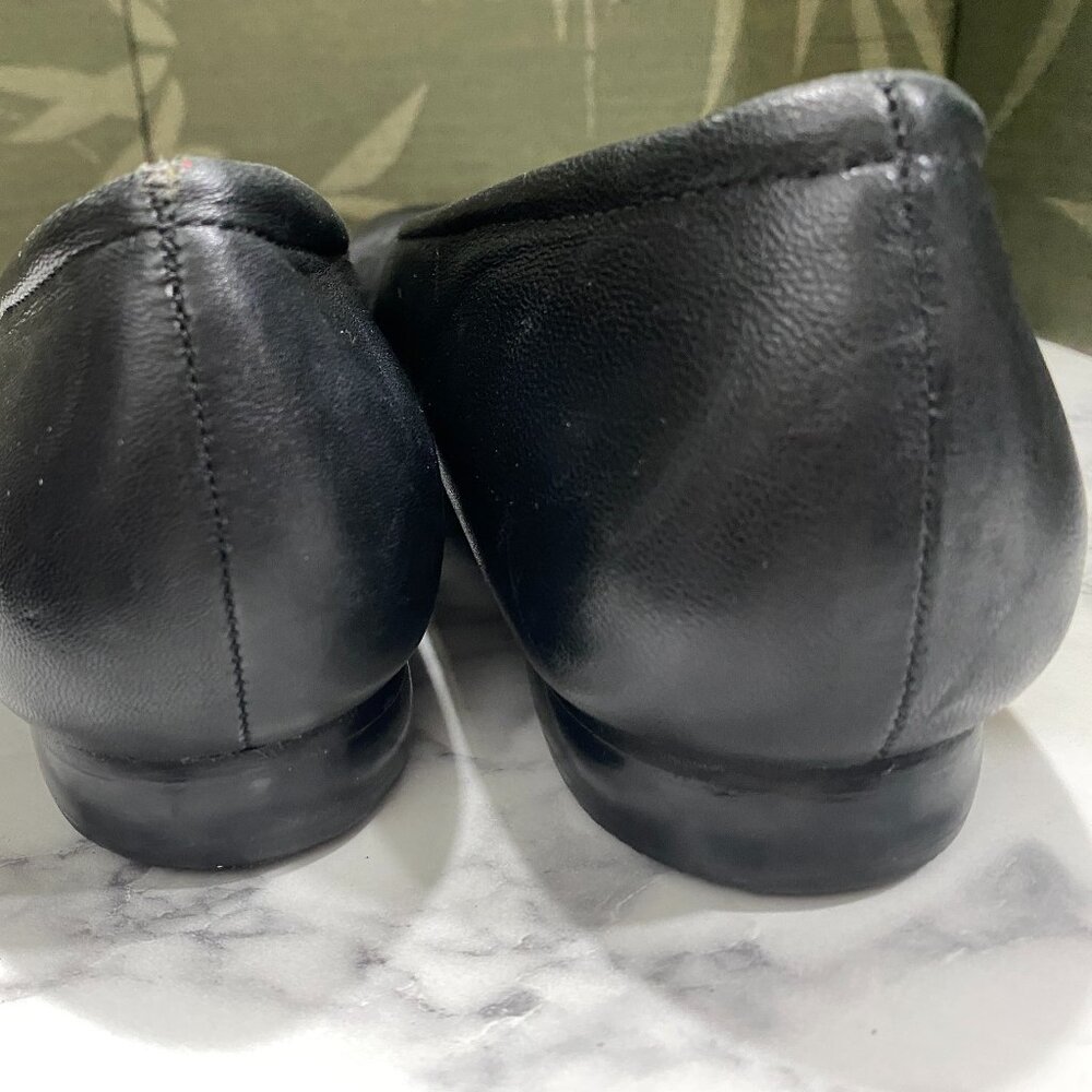 EUC Trotters Black leather flats ~sz 8 1/2 - Picture 8 of 9